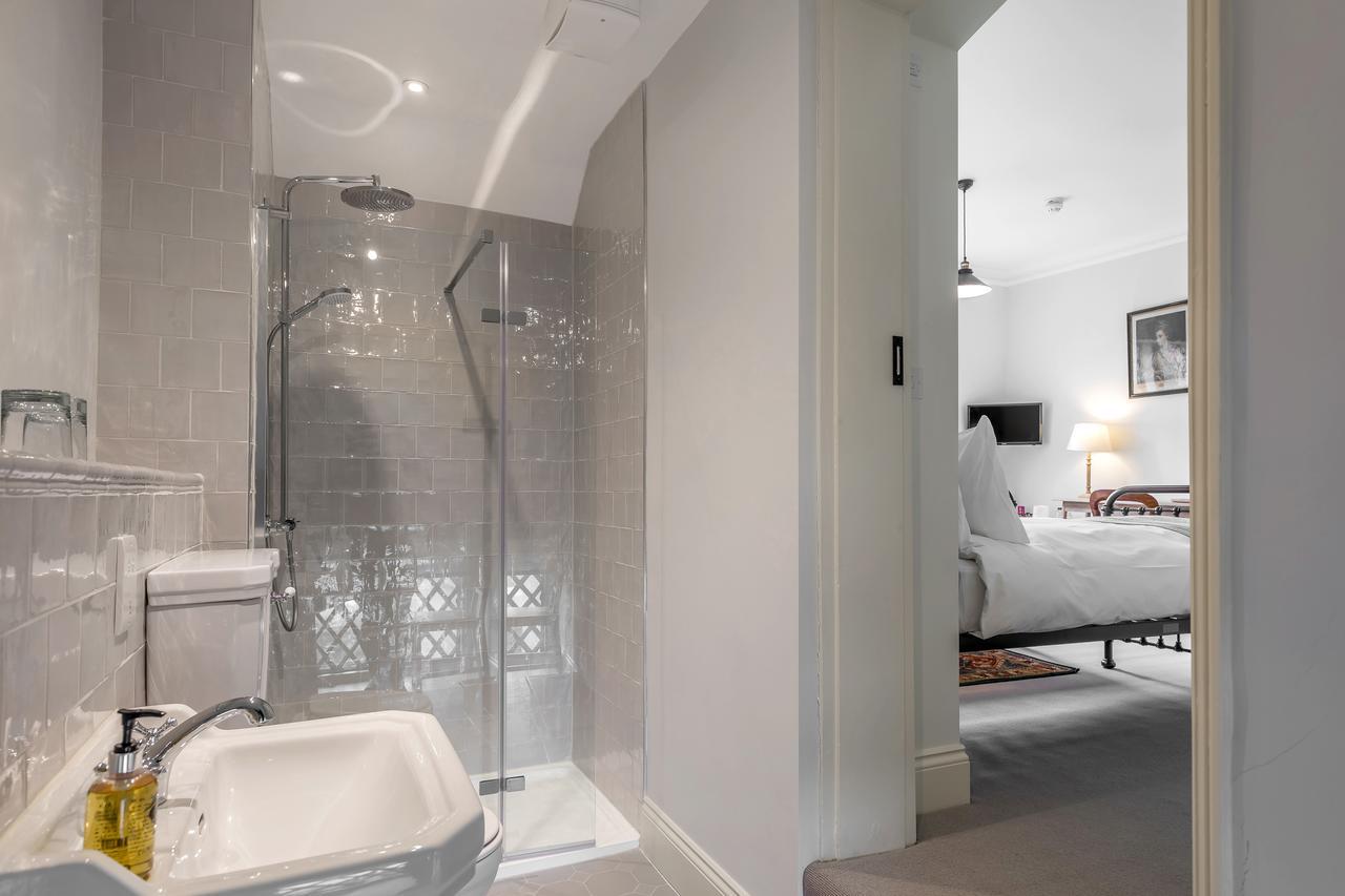 Lawn House Hotel Hatfield  Bagian luar foto